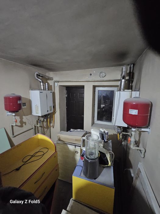 Продам настенную печку 250 кв