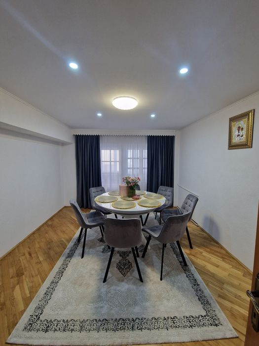 Apartament cu 3 camere