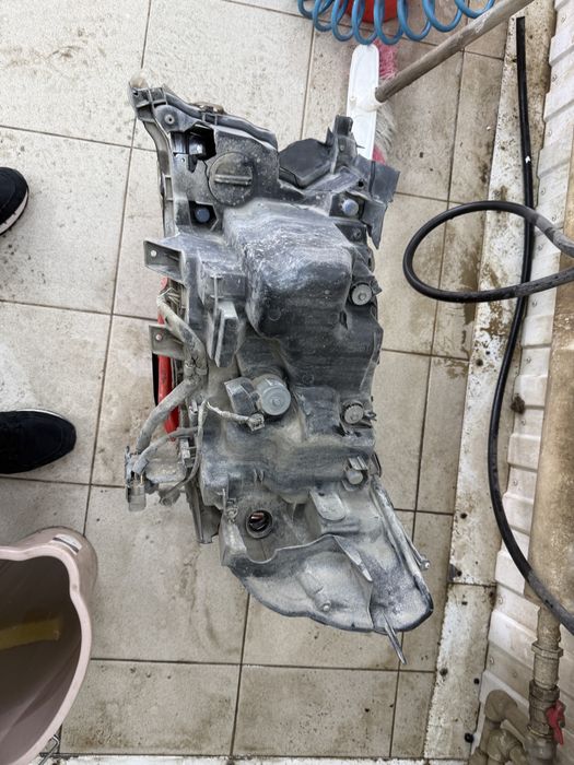 Фара б/у оригинал от LC 200 год 2018