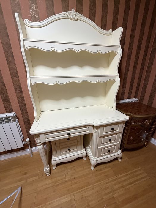 Продам писменный стол