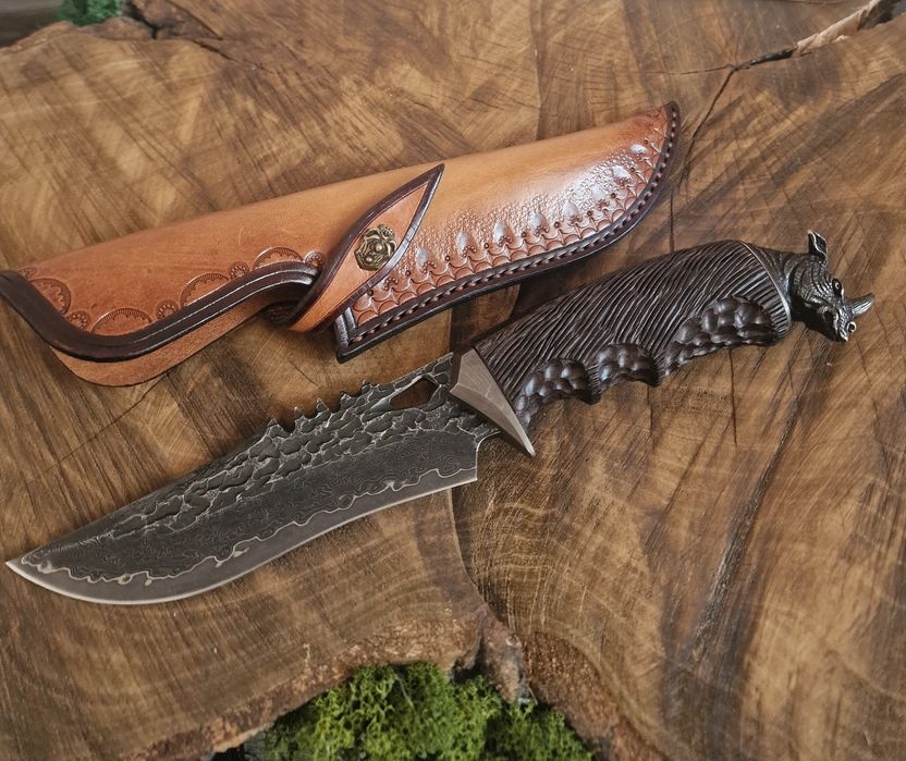 Ловни Ножове - Ръчна изработка от Дамаска стомана, абанос, тюркоаз