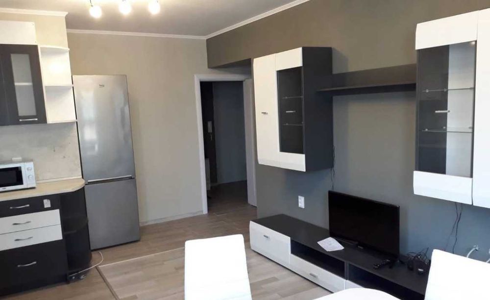 Дава се под наем Двустаен апартамент в Бургас, Меден рудник - зона А - 86 кв.м за 235 € - Снимка #13