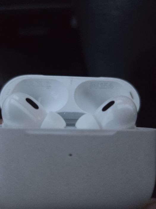 Айрподс 3.           .