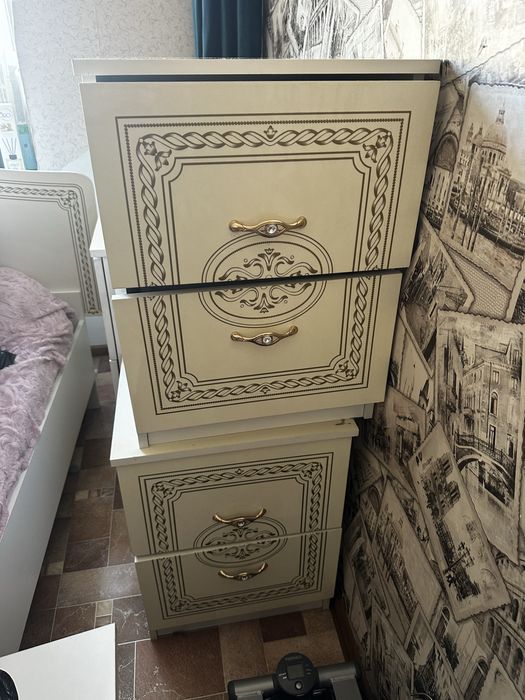 Продается спальный гарнитур в отличном состоянии