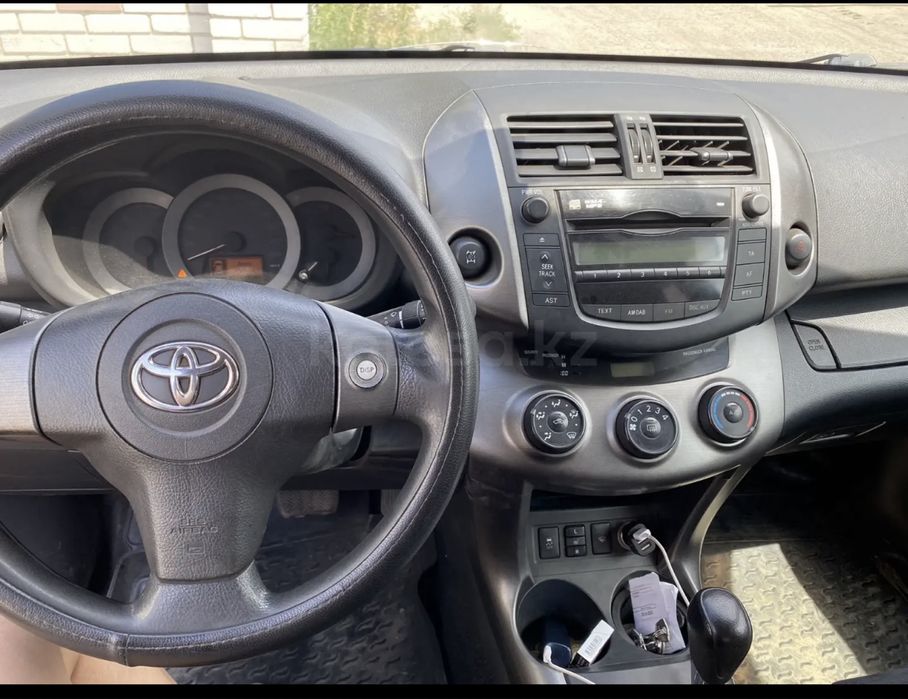 Продам автомобиль Раф 4