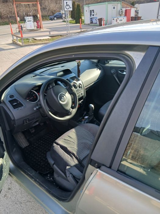 Vând Renault megan 2