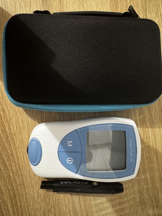 Aparat CoaguChek XS pentru măsurare INR