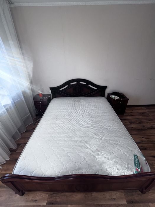 Продам кровать б/у двуспальная