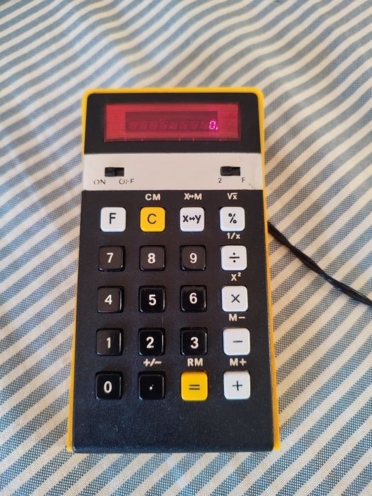 Ретро калкулатор elka130