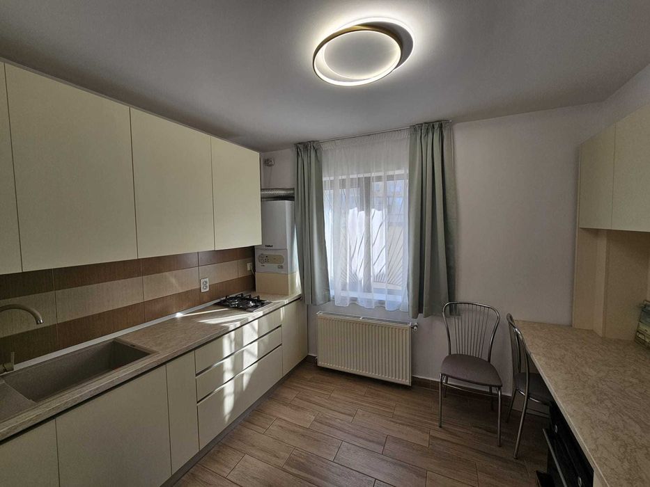 Chirie Apartament 3 Camere Faleza Nord cu parcare privata -termen lung