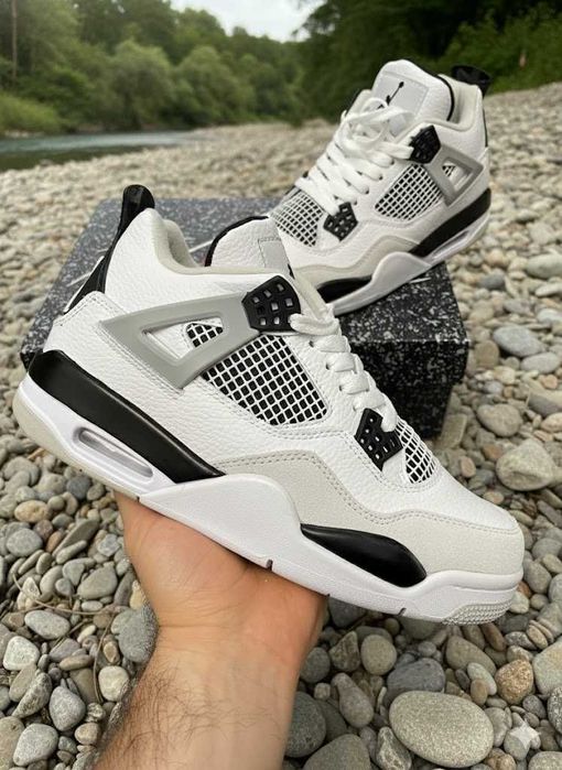 Jordan 4 Retro Military Black