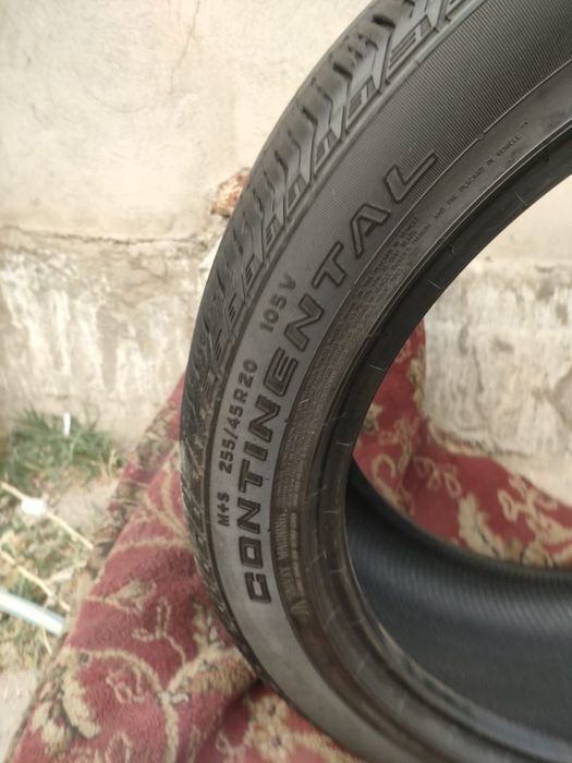 Резина б/у 255/45R20