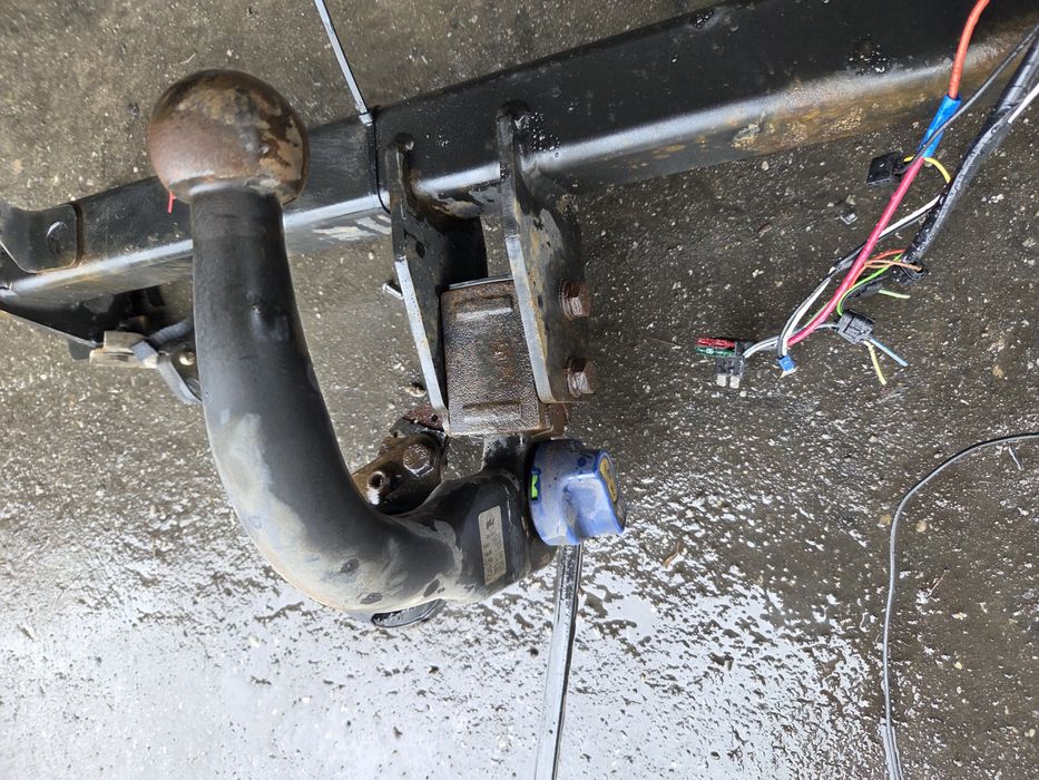 Cui carlig remorcare bmw f01 seria 7