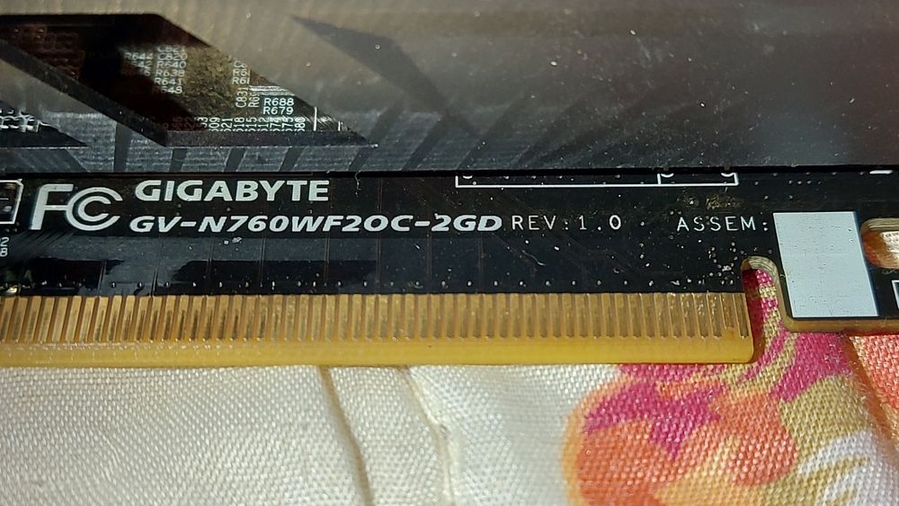 Placa video Gigabyte Gtx 760 2gb windforce + Ram + Dvd rw + surse