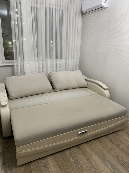 Диван в хорошем состоянии