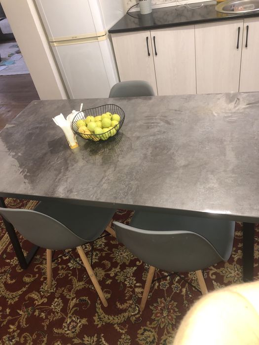 стол кухонный со сульями в комплекте 3 стула