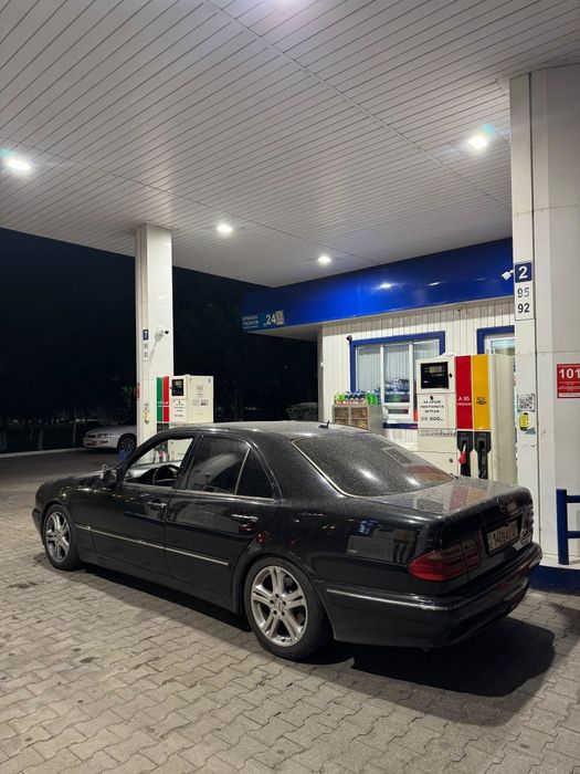 Продам р17 диски на мерседес