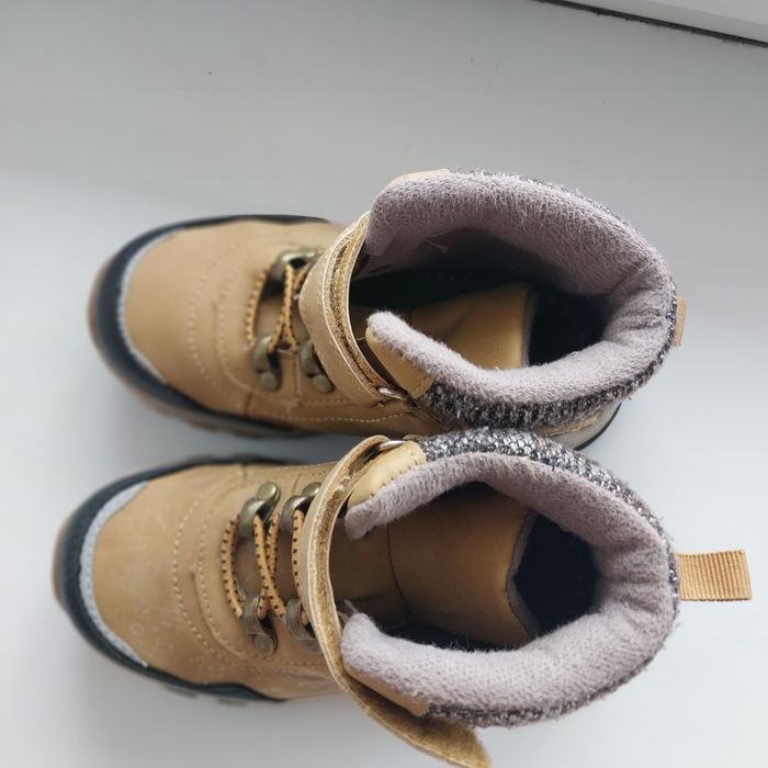 Продам детскую обувь дев 6-8 лет и мальчик 1-3 года