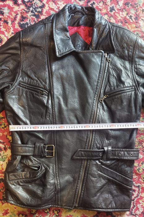 Geacă de Piele, de Damă ! Superbă !