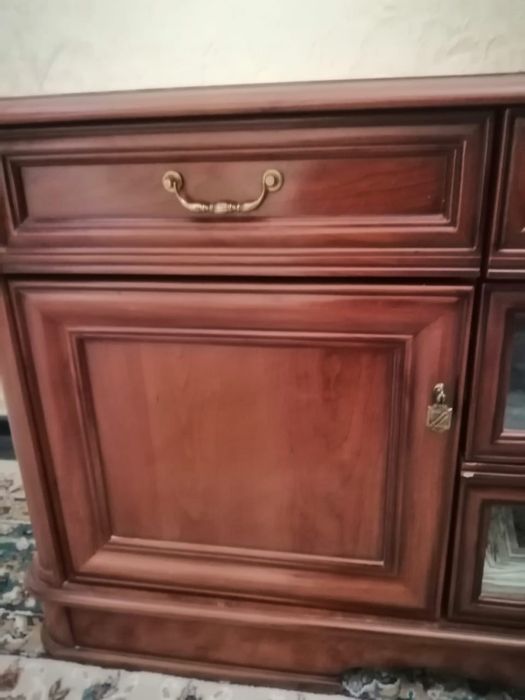 Продам тумбу под ТВ комод