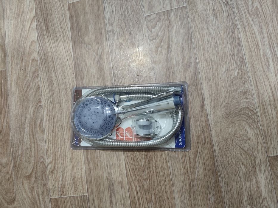 Продам смеситель для ванны