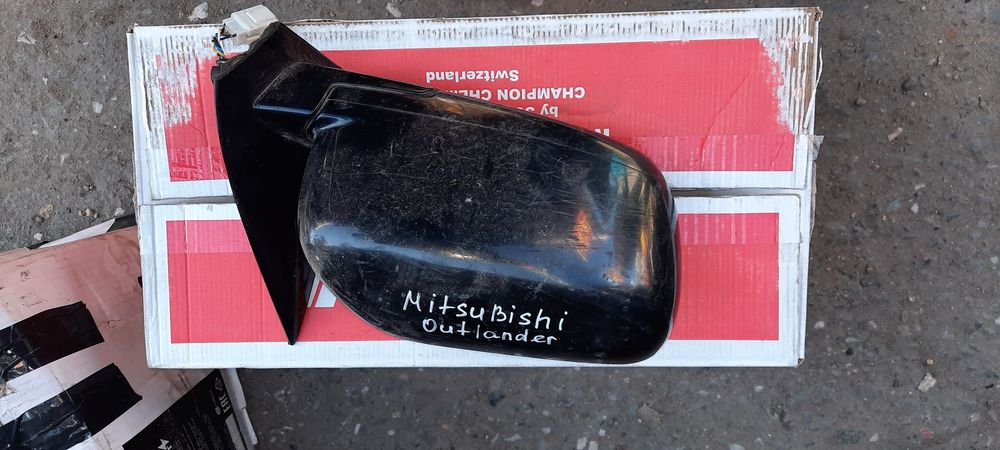 Mitsubishi Outlander правое зеркало