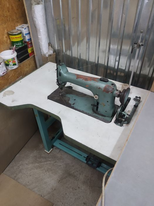 Швейная машинка промышленая