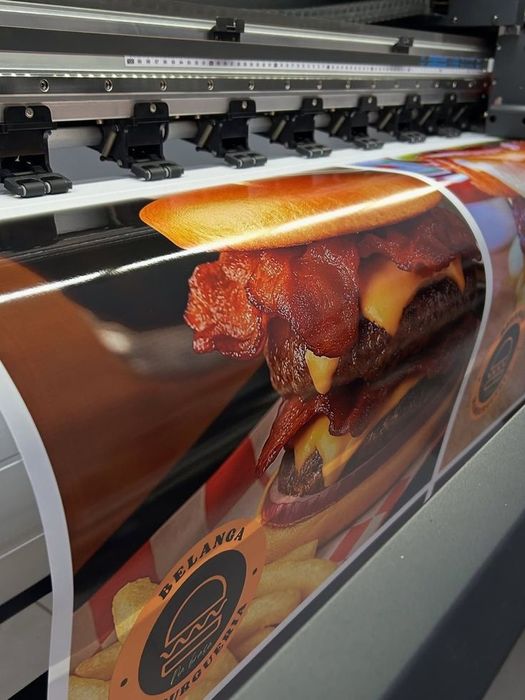 Autocolant personalizat / Colantare geamuri / Stickere la comandă