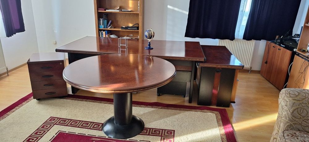 Продам стол руководителя