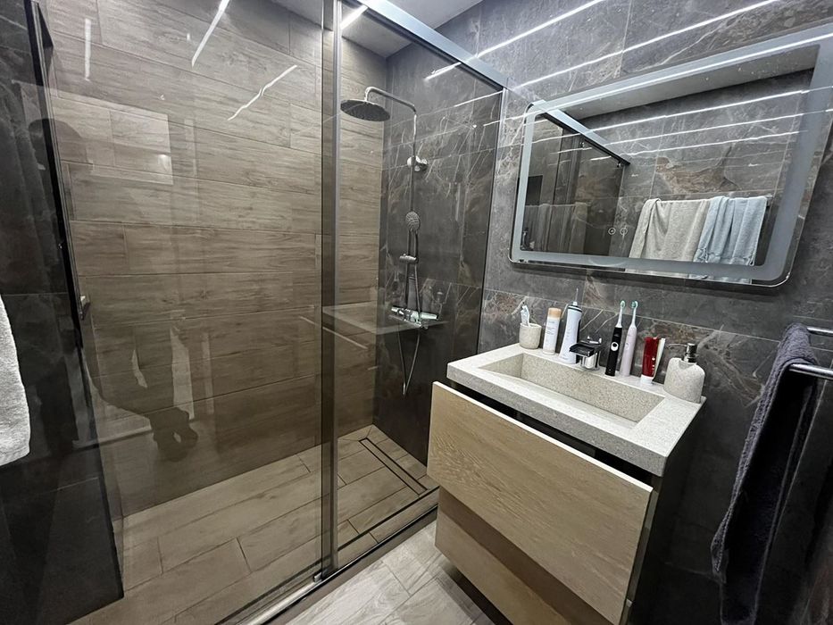 Продава се Тристаен апартамент в София, Световрачене - 86 кв.м за 1919 €/кв.м - Снимка #11