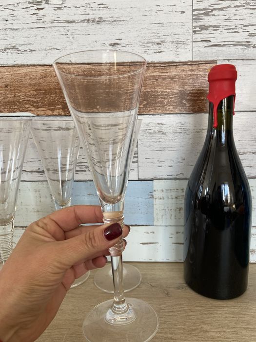 Чаши за вино цветно стъкло