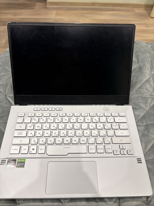 ASUS ROG Zephyrus G14 GA401II-HE150T