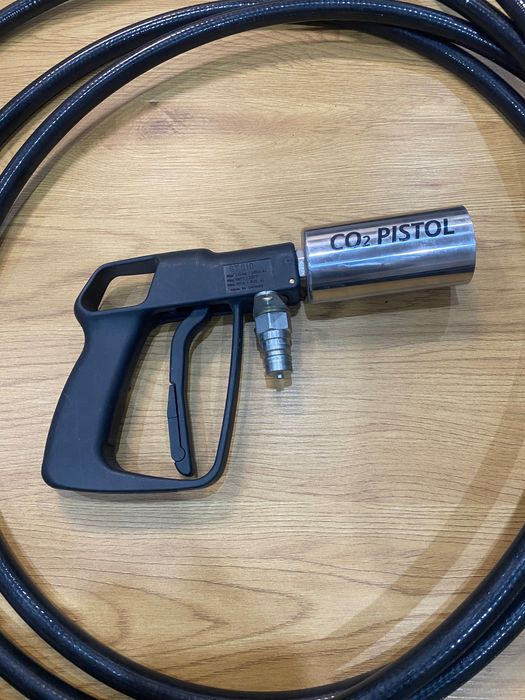 Pistol CO2 profesional OH!FX + Furtun 5m