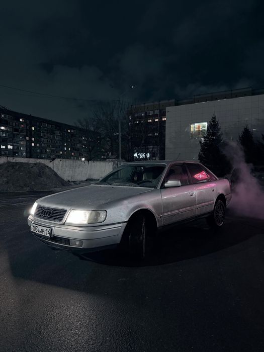 Audi 100 c4 1992год