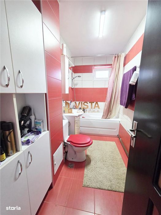 Apartament 4 camere, zona Astra