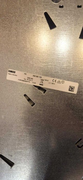 фурна за вграждане zanussi zob471x + плот за вграждане zanussi zvm 64x