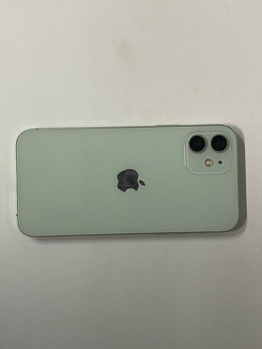 Продаю айфон 12 64гб/акб 76