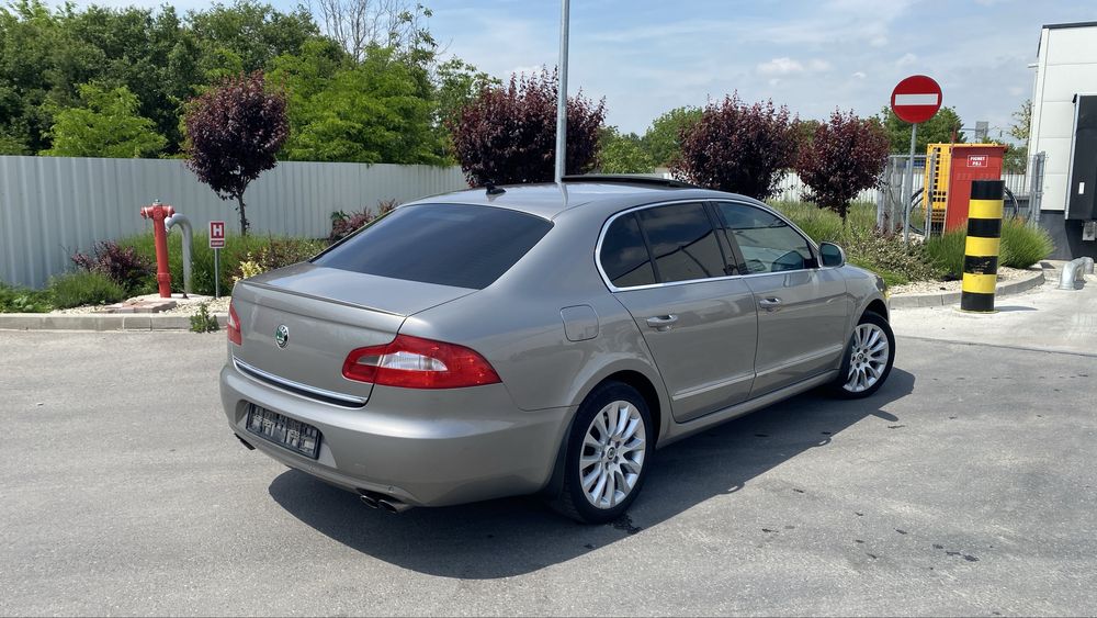 Vand / Schimb Skoda Superb Long R36 DSG 4x4 / Motor 3.6 V6 / Model 2013 / Trapa / Ventilatie / Sistem Muzica / PRET 9999€