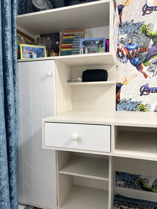 Продам детски  стол