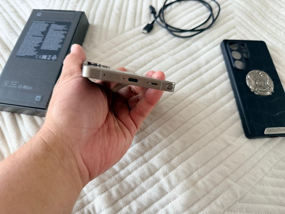 Продам Самсунг S25 Ultra 256Gb