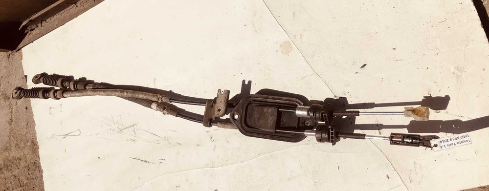 Жила скоростен лост от Toyota yaris 1.4d4d xp13 2014г