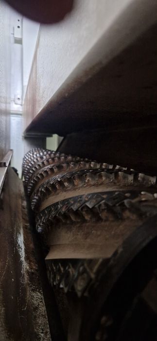 Тривалов шлайф на 1100мм. Първи вал чист щрайхмус, вал с пластини.