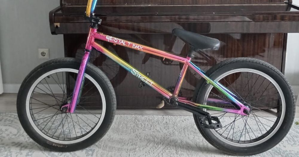 Трюковой велосипед BMX