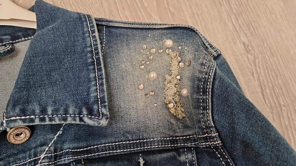 Geaca de blugi cu dantela