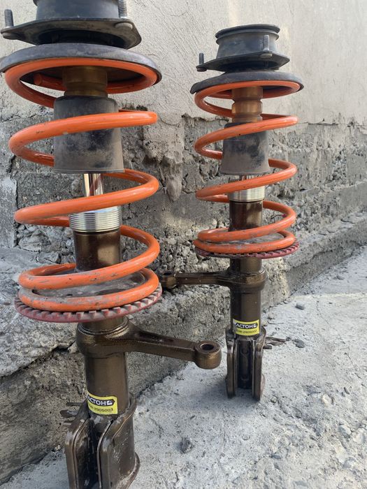 Продам заниженые амортизаторы
