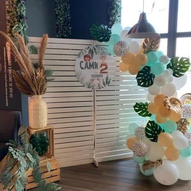 Обзавеждане за магазини и заведения