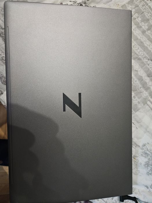 Hp  z book  16''