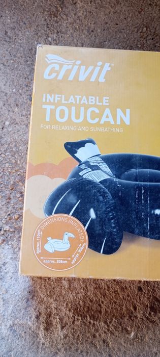 Saltele gonflabile pentru relaxare pe apă