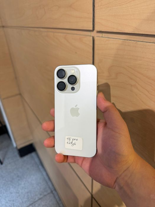 Iphone 15 pro 128gb 83%