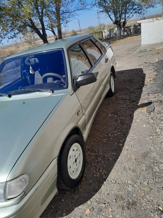 Продаю машину ваз 2115